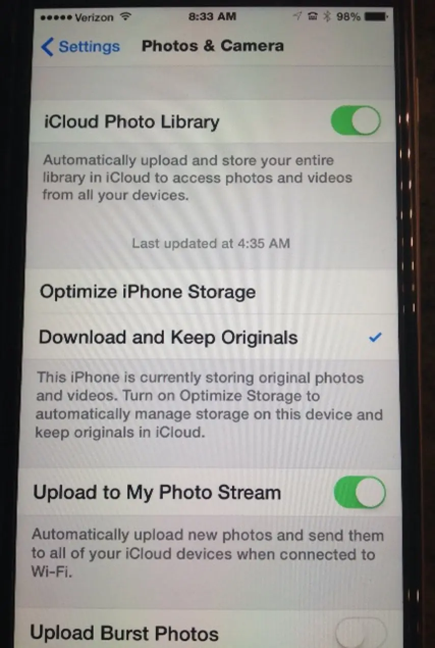 Using the Pix-Star Snap app for iPhone / iPad I can’t see all my pictures why?